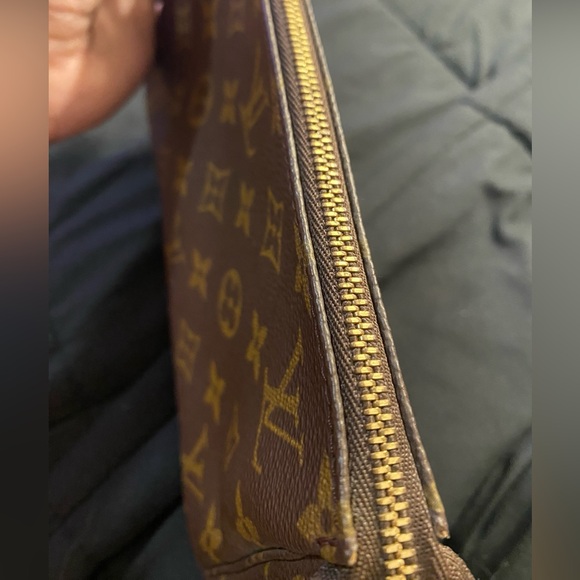 LOUIS VUITTON Authentic Monogram Pochette AR0996 - Picture 5 of 11